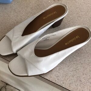 Liz Claiborne White Leather Peep-Toe Block Heel Mules